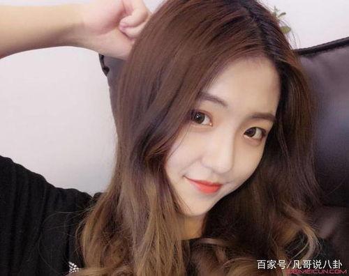 抖音网红明星吃瓜图片,揭秘娱乐圈幕后真相！”