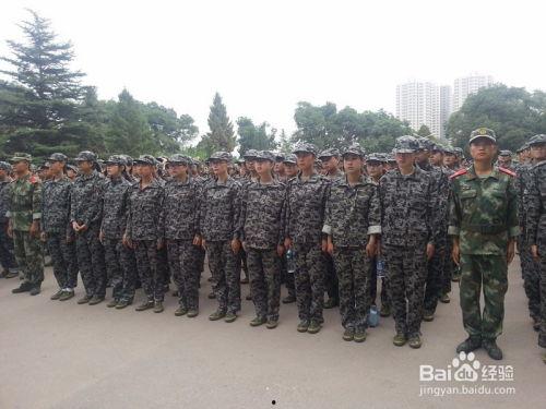 吃瓜网西北师范大学军训跳舞,吃瓜网友热议军训跳舞风采