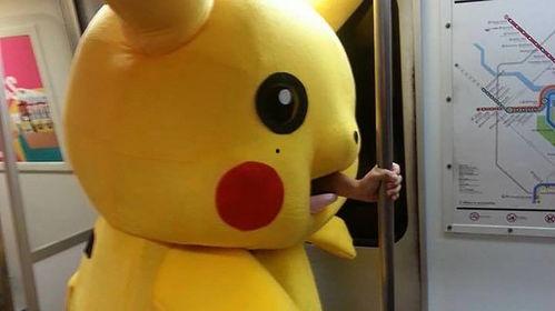 网红皮卡丘吃瓜视频下载,网红美食新潮流