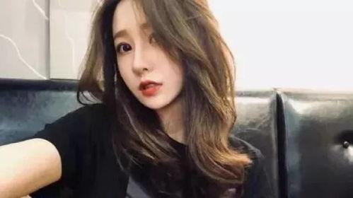 抖音吃瓜女网红排名图片,揭秘热门话题制造者！”