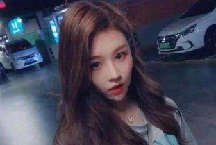 抖音吃瓜女网红排名图片,揭秘热门话题制造者！”