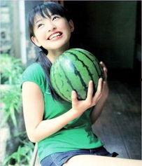 网红张千慧吃瓜是真的吗,真相还是炒作？