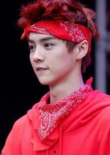 戴着发带的吃瓜网红,吃瓜网红魅力四射