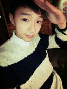 网红帅哥吃瓜图片高清视频,高清视频揭秘吃瓜瞬间